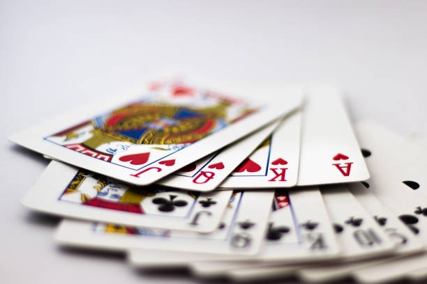 Examples of hand combinations in gameplay Capsa Susun hand examples